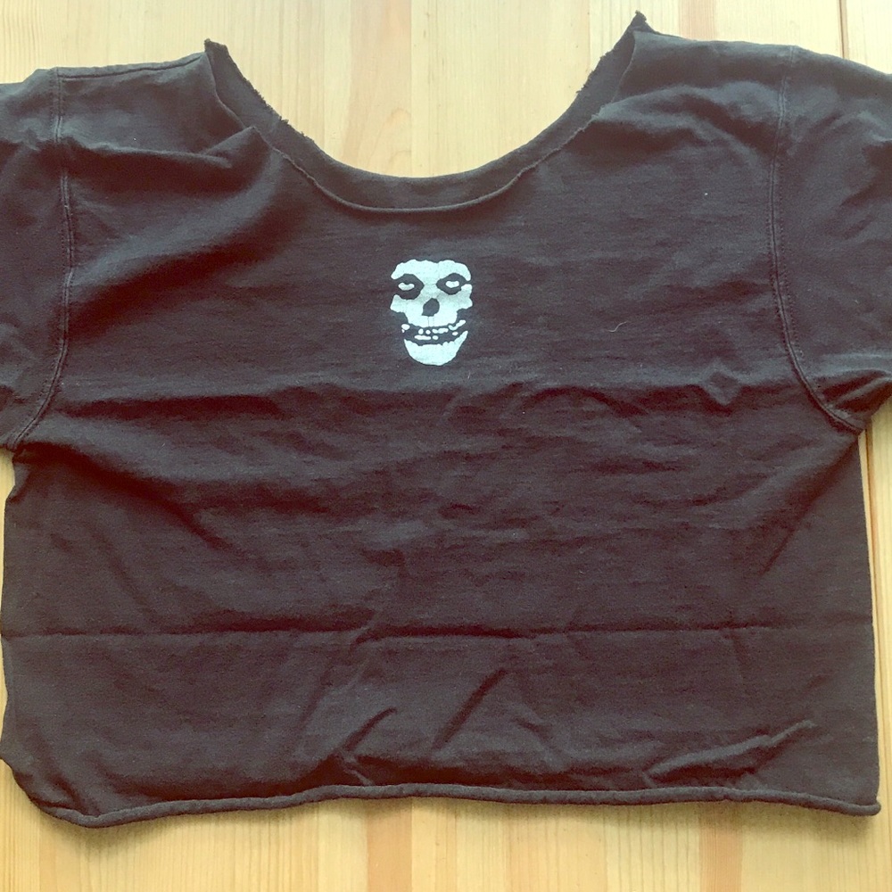 Cropped Misfits Shirt